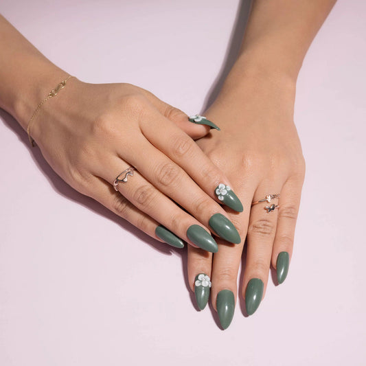 Rhinestone Green 3D Flowers Press-on Nails Set