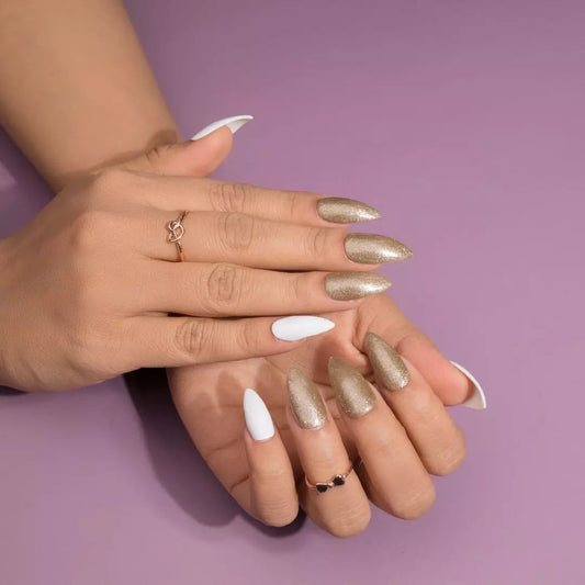 White and Gold Classic Glitter Fake Nails