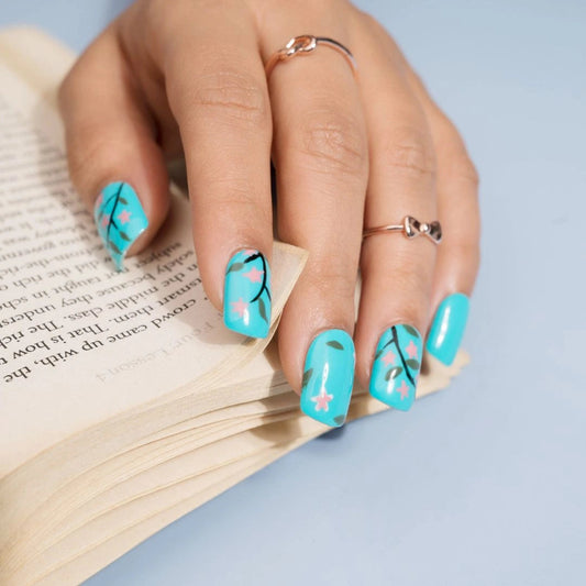 Floral Fab Turquoise like Acrylic Nails Set
