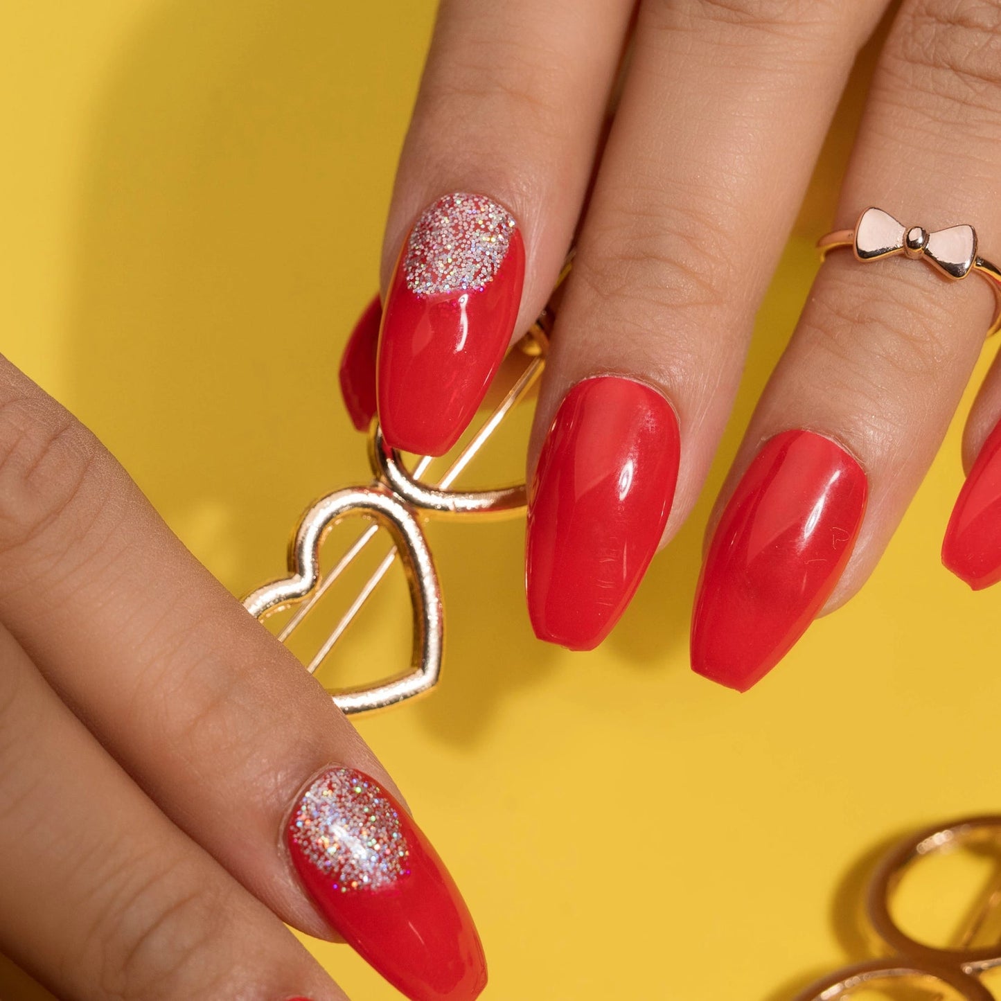 Paint me Red Press-on Nails Glitter Nail Set